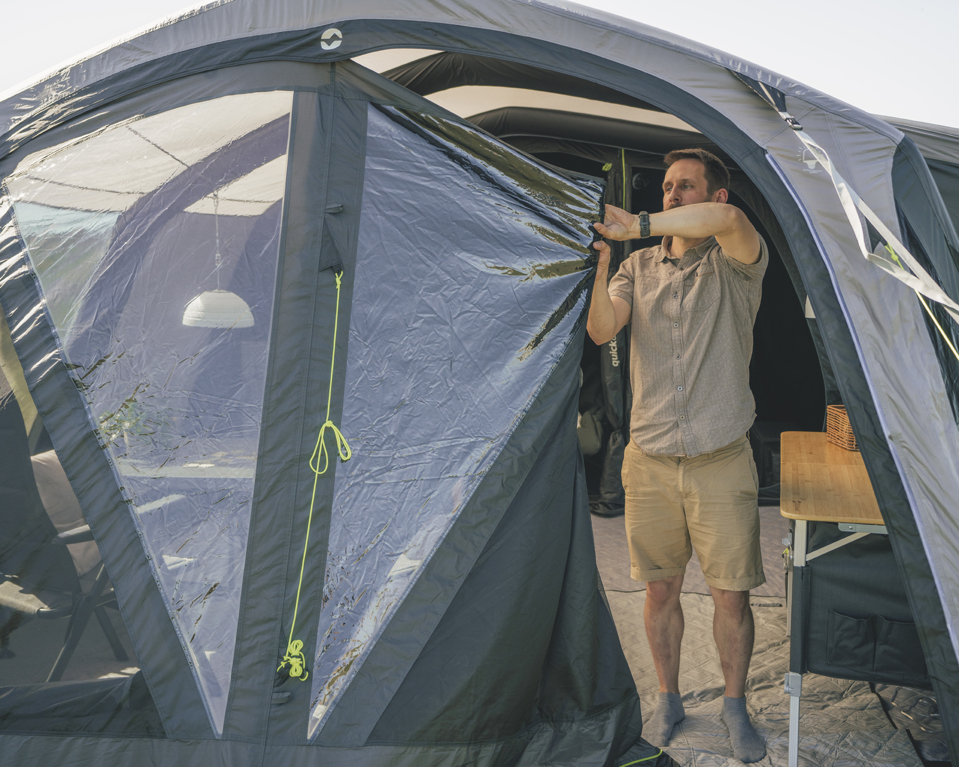 Outwell Florida 6 Air stort uppblåsbart campingtält i grönt med LED-belysning